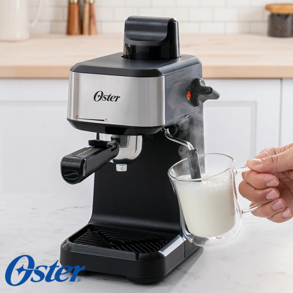 Cafetera Oster de Vapor para Espresso y Cappuccino BVSTEM3300